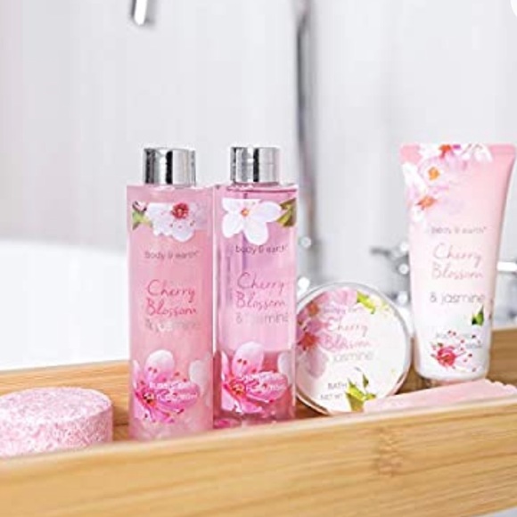 Bath&Earth 8 piece gift basket - Picture 5 of 7